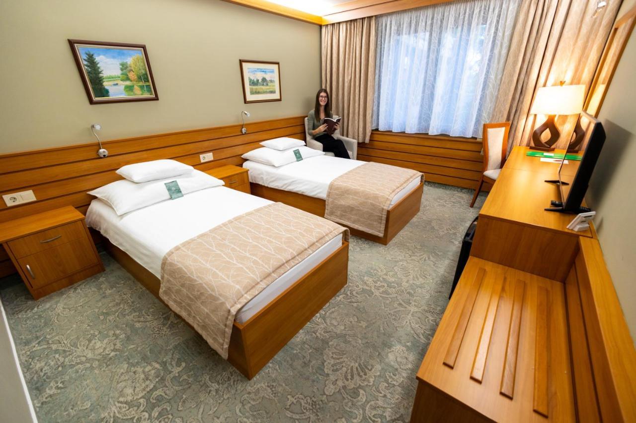 Hotel Club Tisza